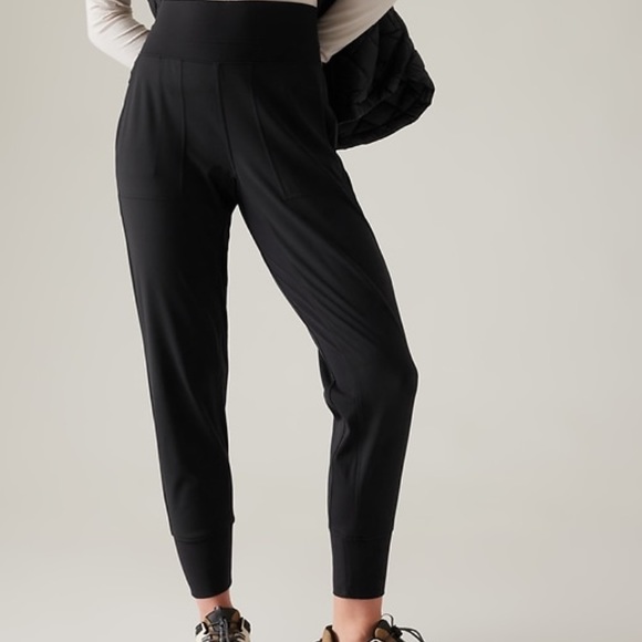 Athleta Venice Jogger, Size M Tall - Picture 5 of 5